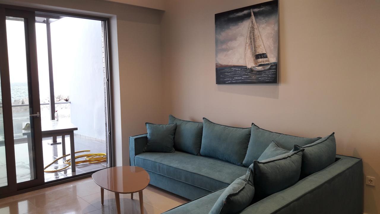 Casa Bella Deluxe Apartments Palaiochora Ngoại thất bức ảnh